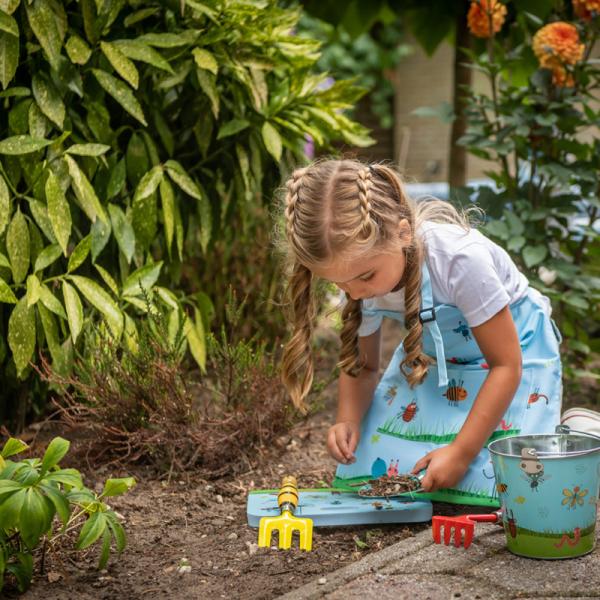 Three-piece garden tool set for children