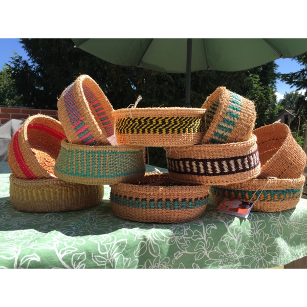 Wicker bread basket made of natural material, round, turquoise-orange  pattern