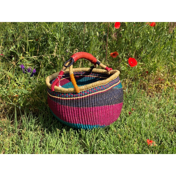 Wicker shopping basket made of natural materials, round - blue-purple