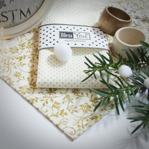 Christmas gold polka dot patterned napkin gold and cream 2pcs